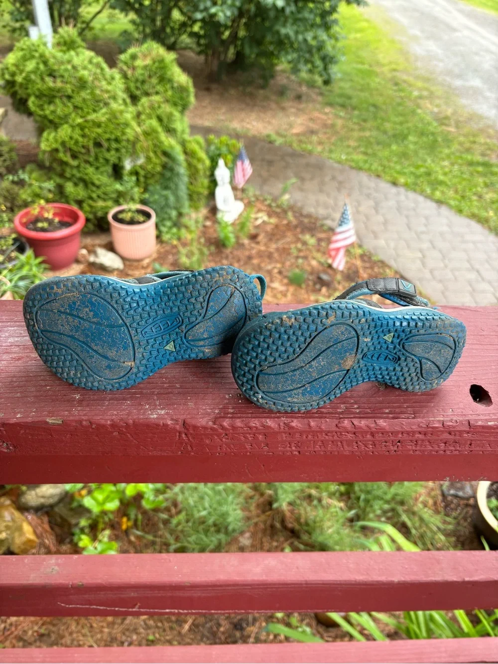 KEEN Kids Gray and Blue Closed-Toe Sandals